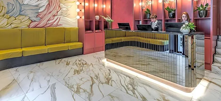 Madison Hotel