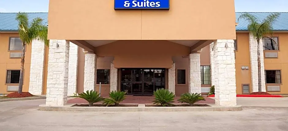 Days Inn & Suites by Wyndham Conroe North
