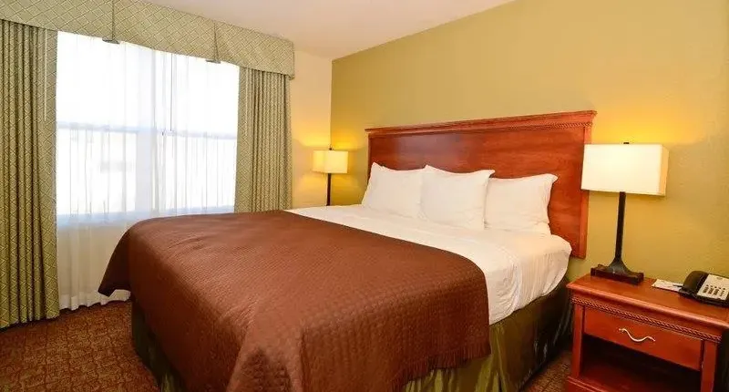 Best Western Plus Heritage Hotel & Suites