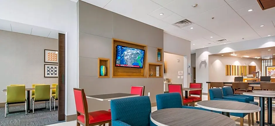 Holiday Inn Express & Suites - Carrollton West By IHG