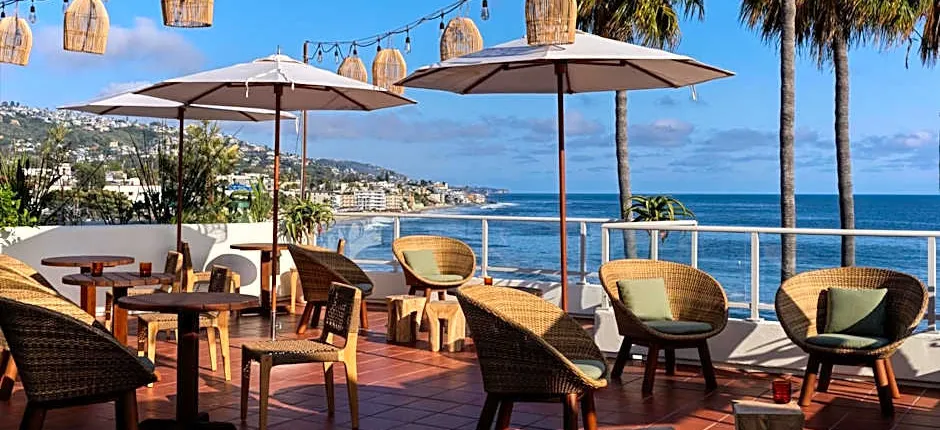 Casa Loma Beach Hotel