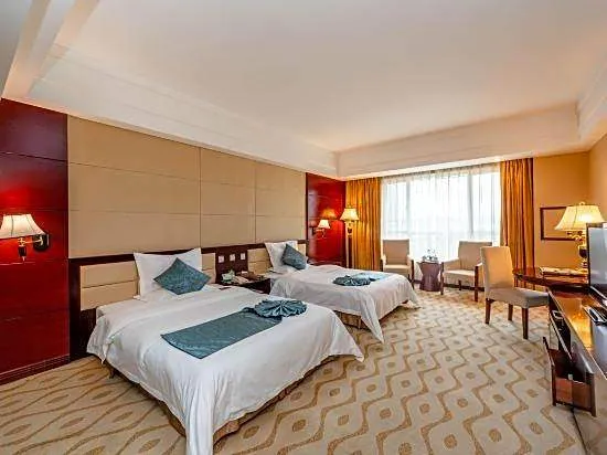 Xuanwei Xuanneng International Hotel (Railway Station)
