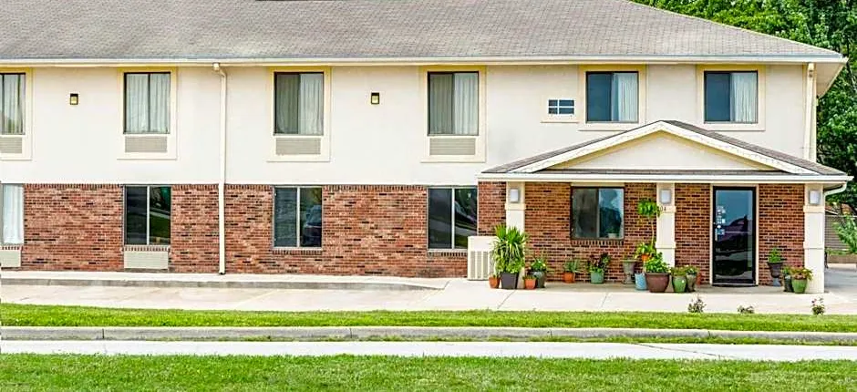 Days Inn by Wyndham Warrensburg