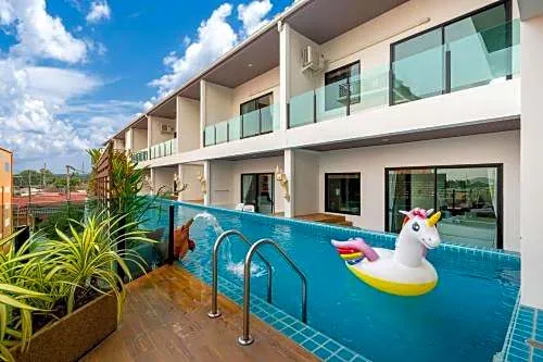 The Thames Pool Access Resort & Villa