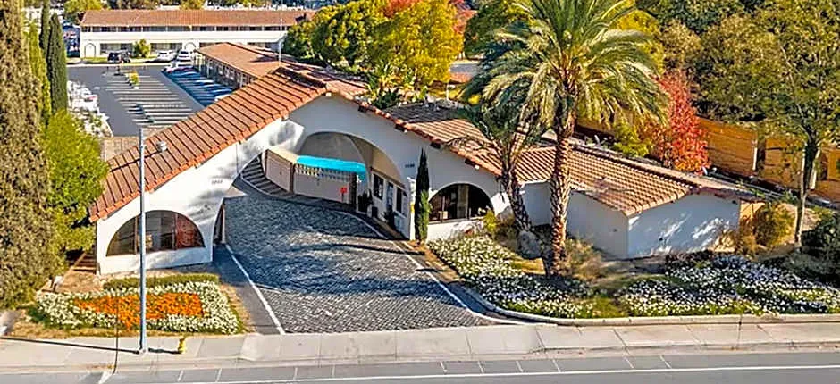 Super 8 by Wyndham San Jose Airport