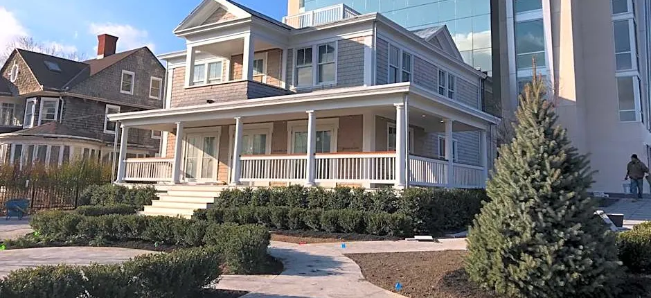 The Preston House and Hotel