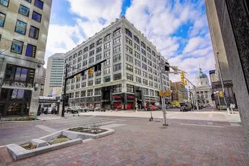 FRONTDESK Wholesale District Downtown Indy Apts