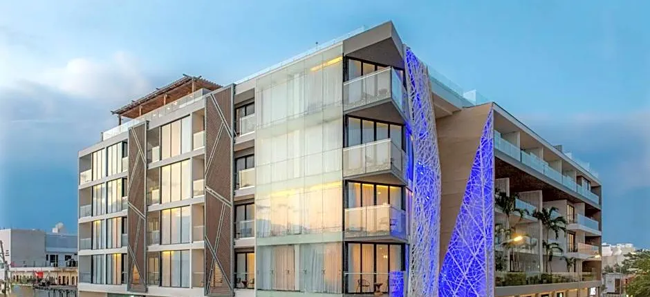 The Fives Downtown Hotel & Residences, Curio Collection by Hilton