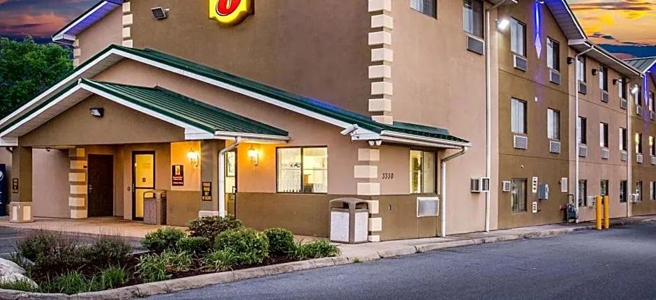 Super 8 by Wyndham Harrisonburg