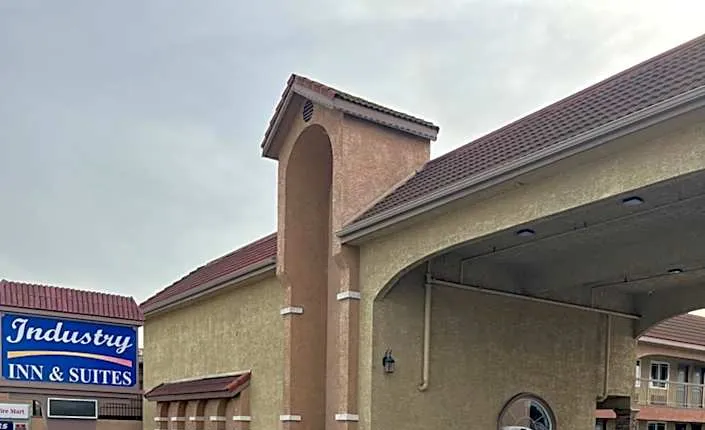 Industry Inn & Suites