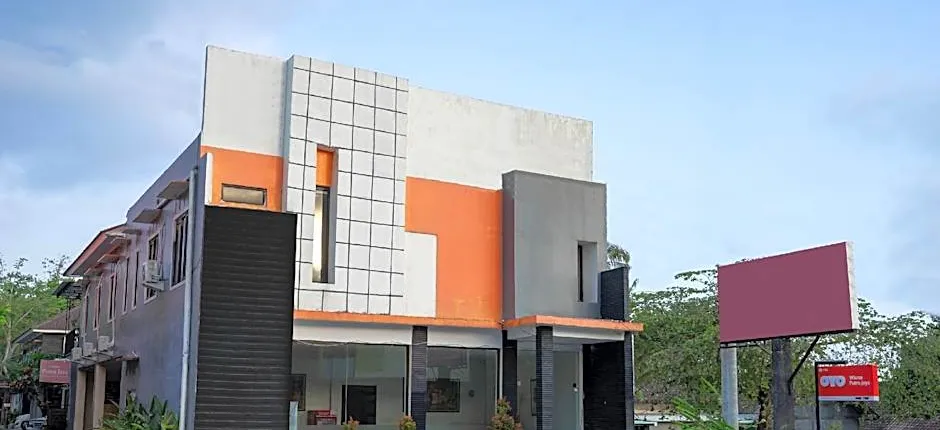 Wisma Putra Jaya Hotel