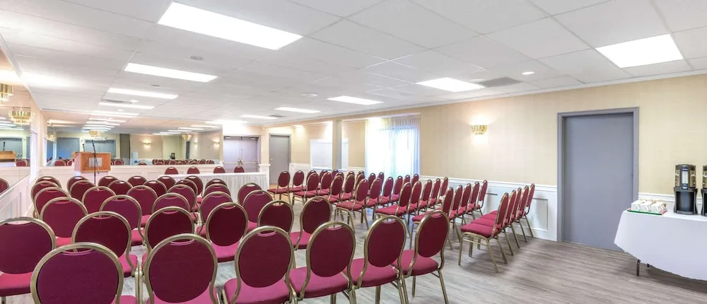 Ramada by Wyndham Coquitlam