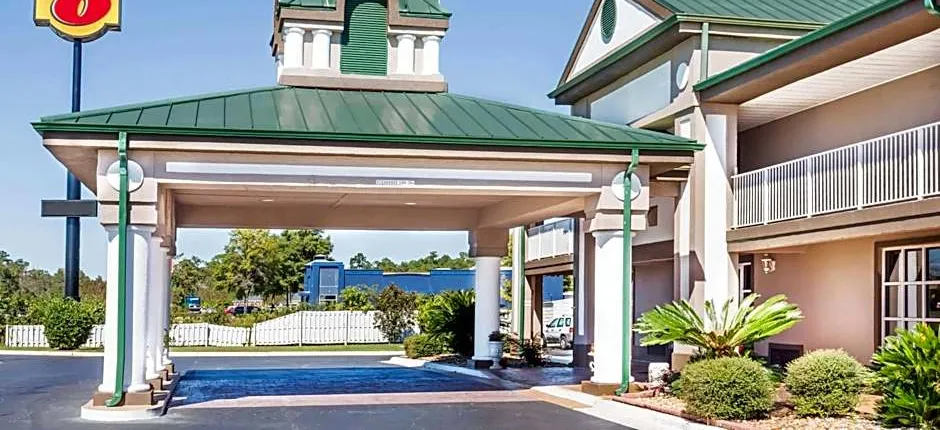 Super 8 by Wyndham Marianna