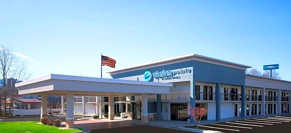 Clarion Pointe Statesville