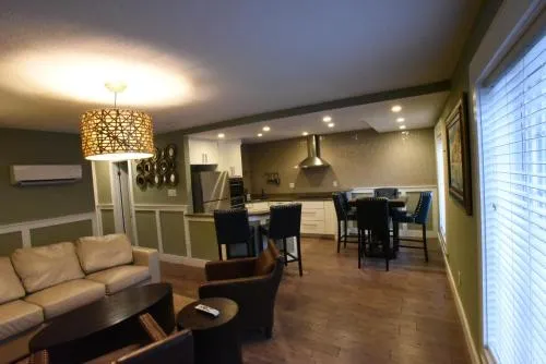 Plaza 2700 Luxury Beach Suites