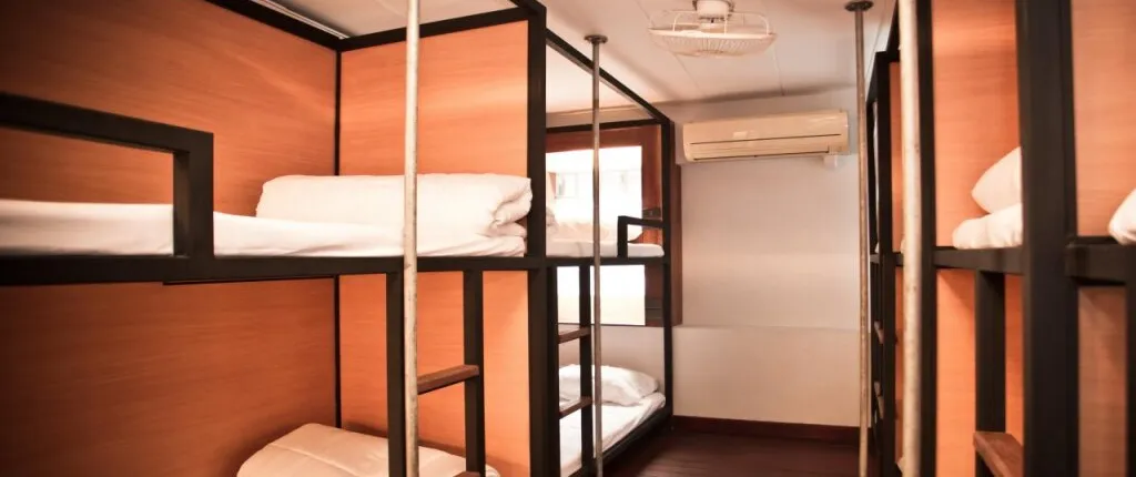 The Arak Bed Bar and Hostel