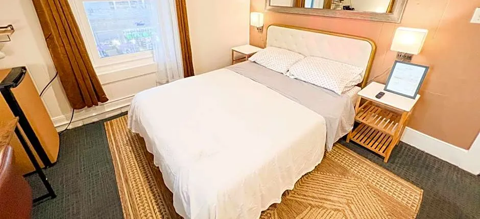 ITH Hermosa Beach Surf Hostel LAX