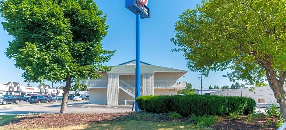 Motel 6-Farmington Hills, MI - Northwest - Farmington Hills