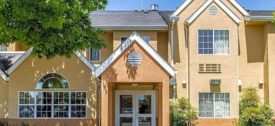 Quality Inn & Suites Santa Rosa South