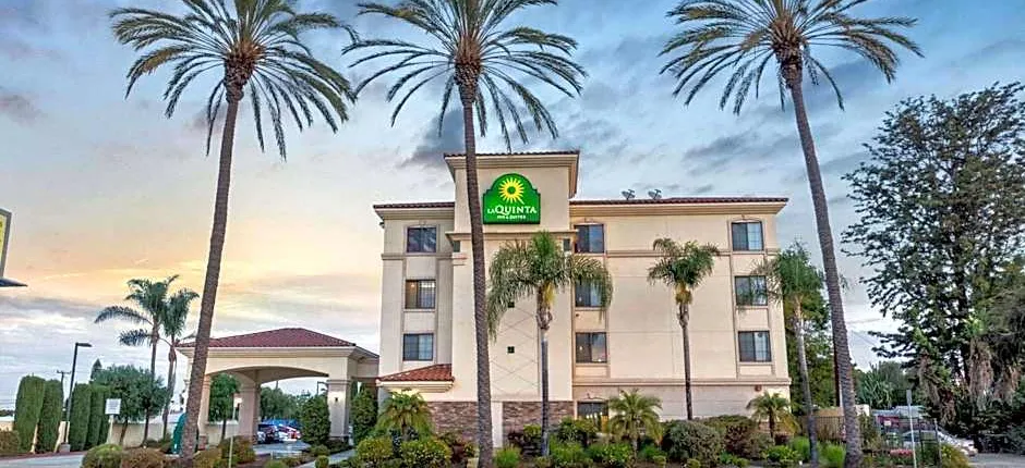 La Quinta Inn & Suites by Wyndham NE Long Beach/Cypress