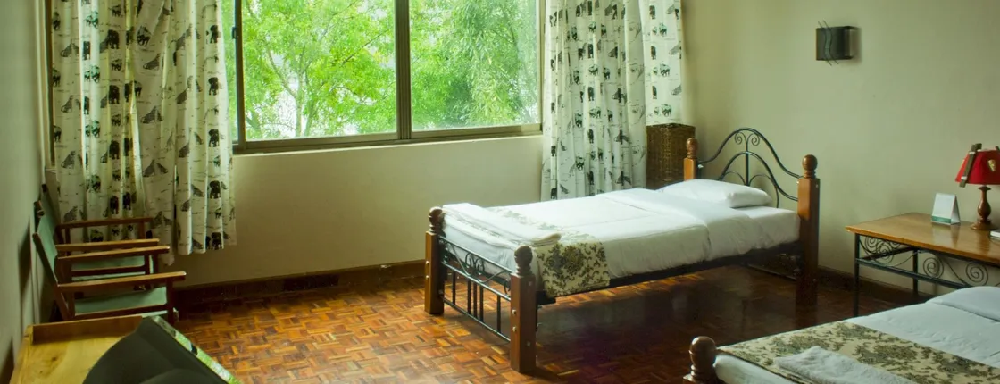 Bunyonyi Safaris Resort