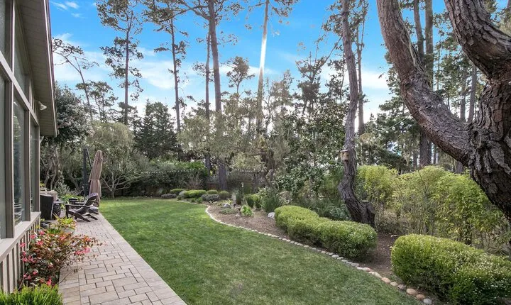 Lx47: Pebble Garden Retreat Home With Modern Kitchen