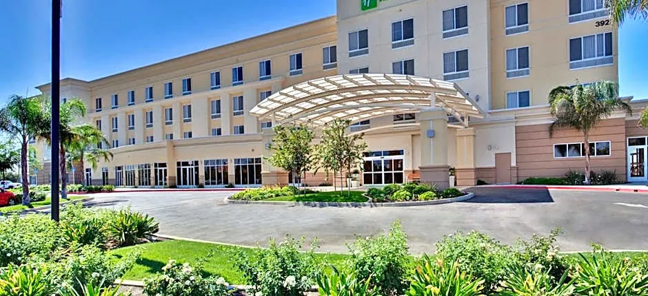 Holiday Inn Hotel & Suites Bakersfield By IHG
