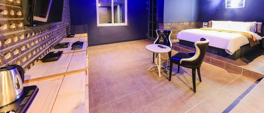 Nabi Hotel