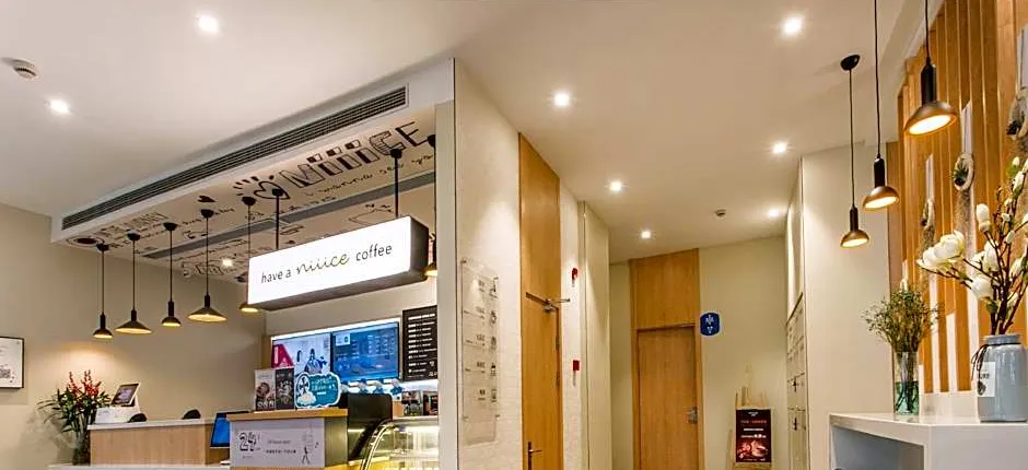 Hanting Hotel Suzhou Sanxiang Plaza Metro Station