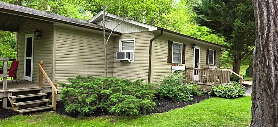 Cozy Creek Cottages