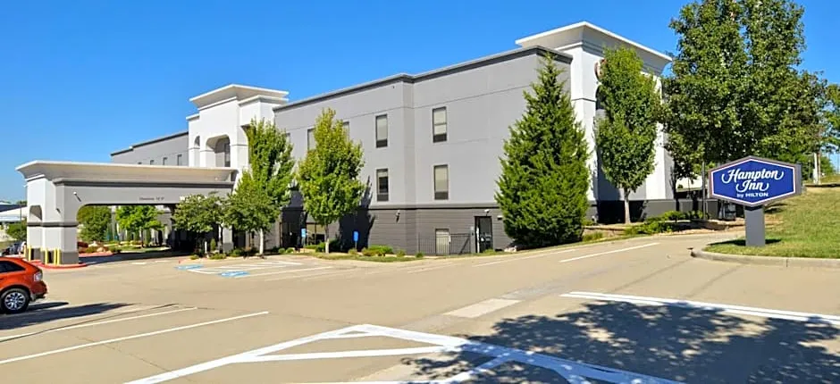 Hampton Inn By Hilton Kansas City Northeast