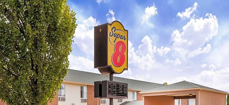 Super 8 by Wyndham Pekin/Peoria Area