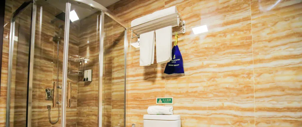 New Knight Royal Hotel