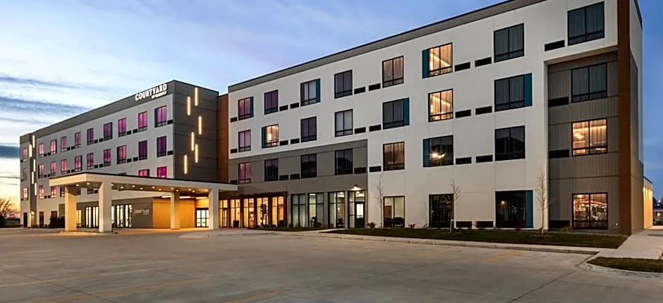 Courtyard by Marriott Bettendorf