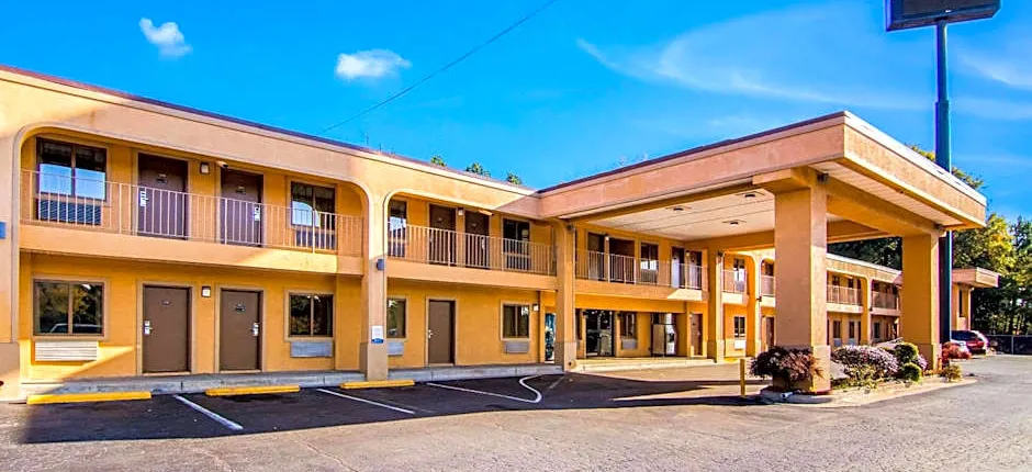 Econo Lodge Atlanta Airport East