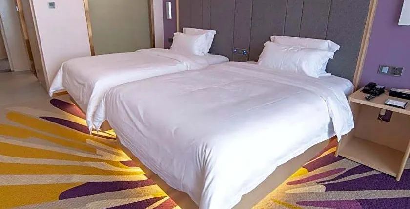 Lavande Hotel·Bazhong Fortune Center