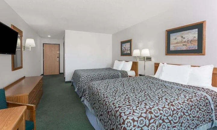 Days Inn by Wyndham Manchester