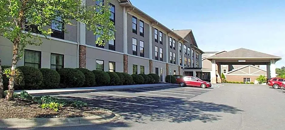 Quality Inn & Suites Boone - University Area
