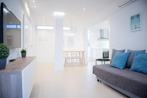 Seaview flat with Sunny Balcony - Central Marbella