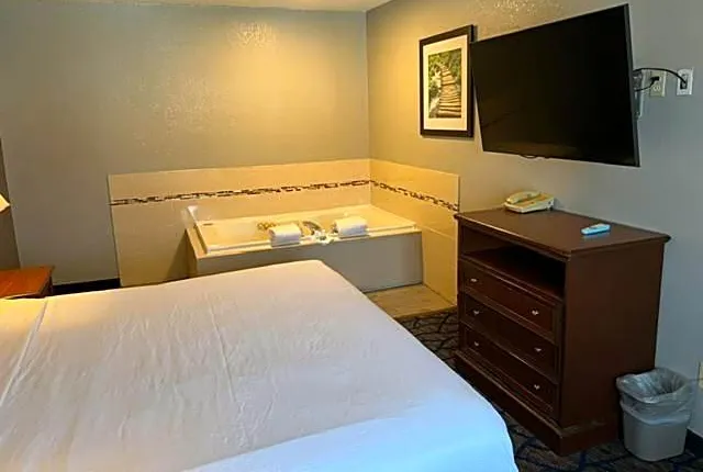 Baymont by Wyndham Waukesha