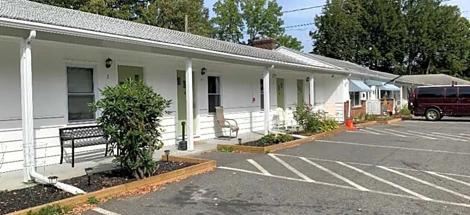 Heart of the Berkshires Motel