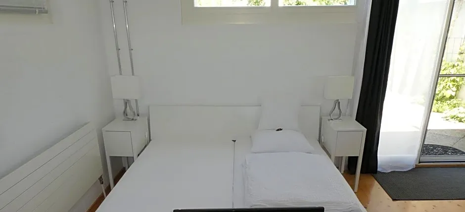 Studio Elegant