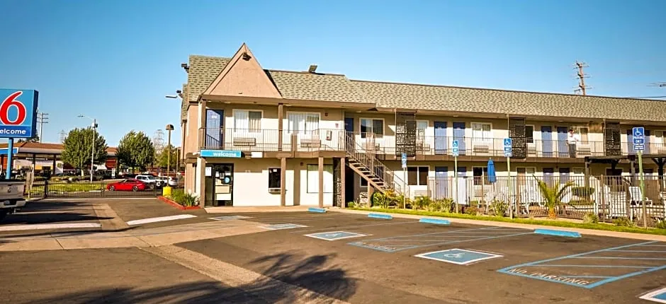 Motel 6-Sacramento, CA - Central