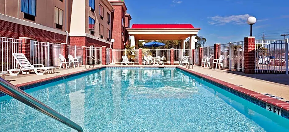 Holiday Inn Express Hotel & Suites Forest By IHG