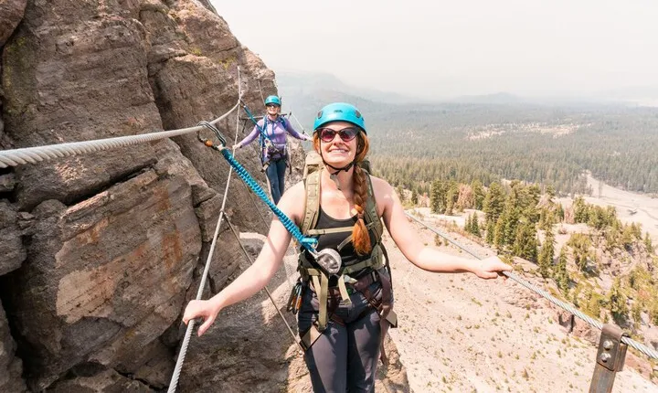 Snowcreek V 933 Bright&Spacious Private BBQ Washer Dryer Pet Friendly by RedAwning