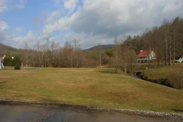 Azalea at Blairsville 2 Bedroom Cabin by Redawning