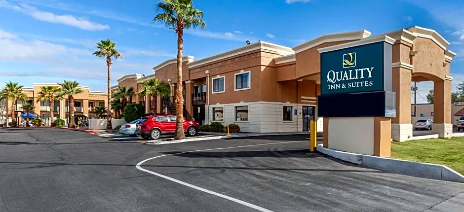 Quality Inn & Suites near Downtown Mesa