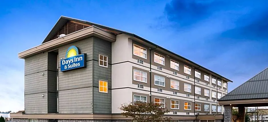 Days Inn & Suites by Wyndham Langley