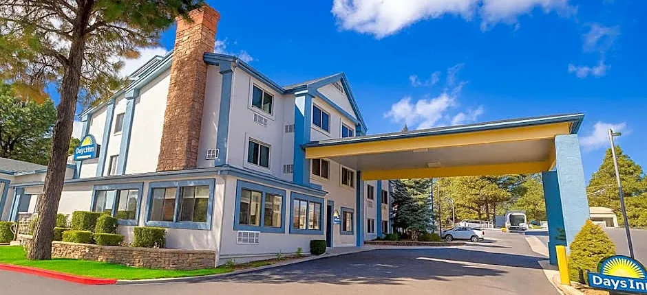 Days Inn & Suites by Wyndham East Flagstaff