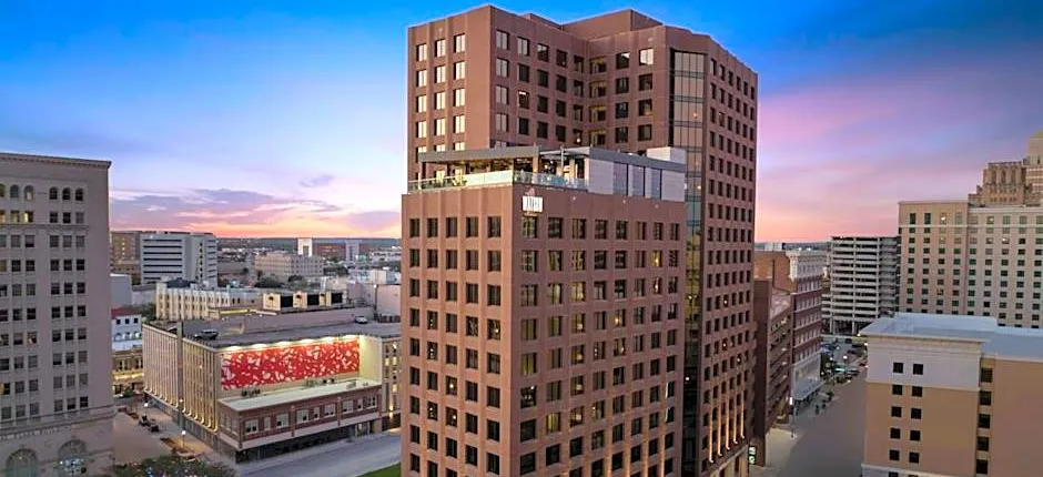 AC Hotel by Marriott San Antonio Riverwalk